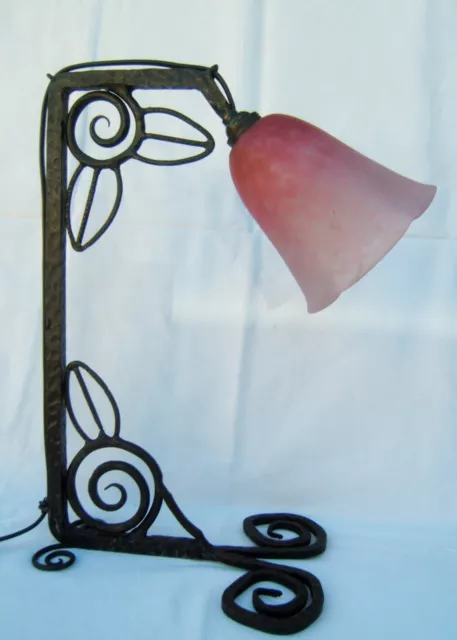 ancienne lampe pied en fer forgé tulipe en pâte de verre Schneider Art Nouveau