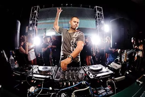 Afrojack Live Electro Audio & Video DJ-Sets USB SPECIAL Compilation (2009-2023)