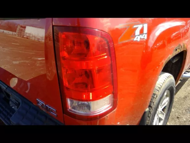 Passenger Tail Light Pickup With Box Fits 07-14 SIERRA 2500 PICKUP 3011395