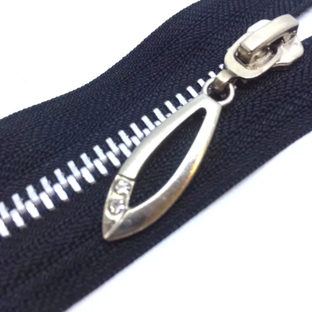 no5 OPEN END Metal Polished Silver Teeth Zips. Black Zip with Stylish puller