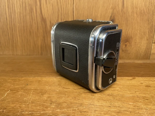 Hasselblad A12 TYPE III 120 6x6 フィルムバック NEAR MINT* HASSELBLAD A12 Type III 3 6x6 120 Roll Film Back Holder