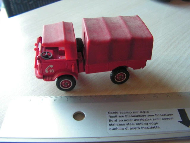 camion pompier   renault 4x4  solido   echelle ?   ref  (28/01)