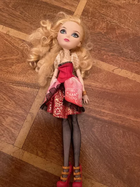 Ever After High Apple White Doll VGC