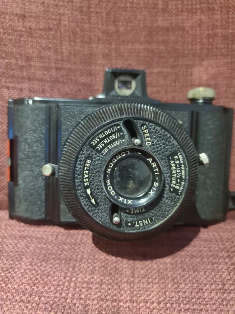 Arti-6 Bakelite Camera