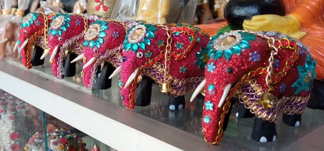 Handmade Wooden Elephant Carved Lucky Small Statue Craft Ornament Collectibles