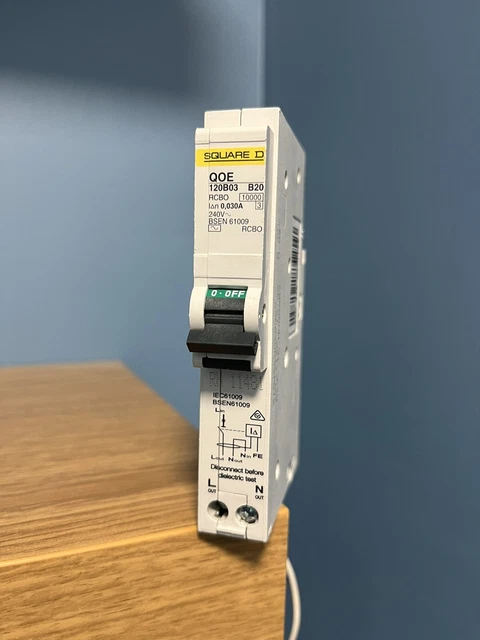 Quadrato D 20amp Rcbo QOE120B03 B20 30 mA