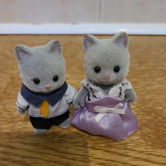 RARE SYLVANIANS FAMILIES Calico Critters SIMPKINS Birthday Grey