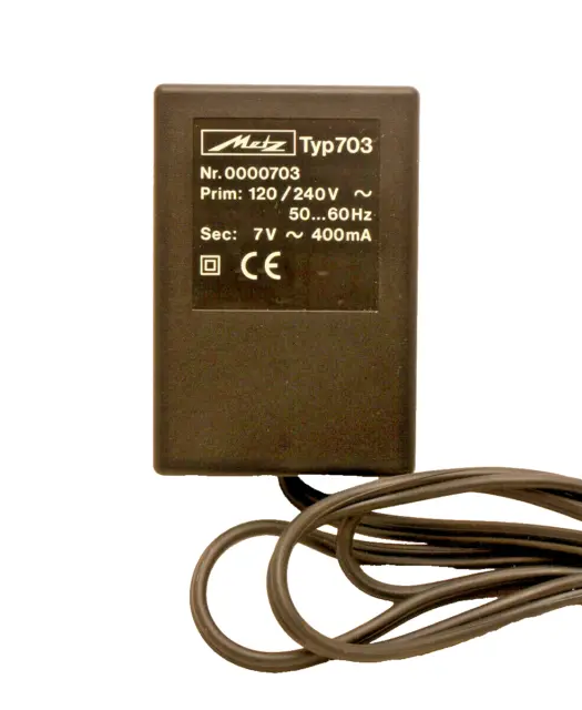 Metz  Flash Charger  Excellent Type 703 Fits 45 Series And Others.