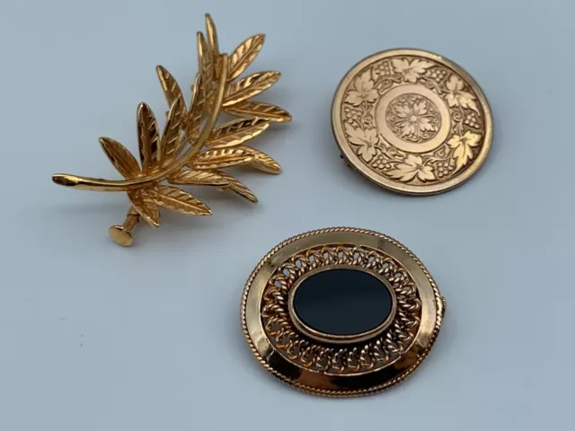 Lot 3 Broches Plaque Or 14 Grammes 30 Feuille Ronde Gravee Ovale Noir W159