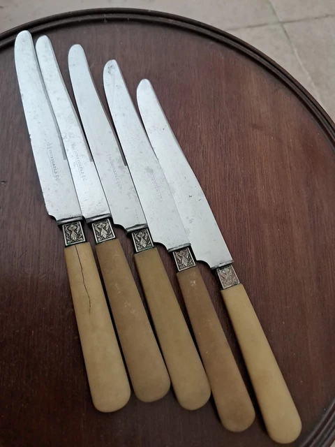 Lot D'Anciens Couteaux De Table - Service Pour 4, Manche Corne, Fabrication France