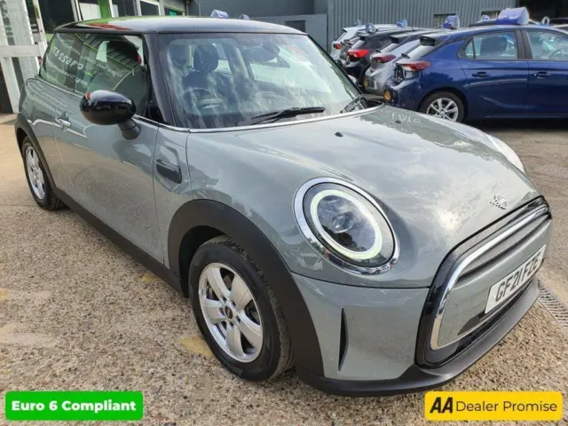 2021 MINI HATCH COOPER 1.5 COOPER CLASSIC 3d 134 BHP  IN THE NEW STUNNING GREY F