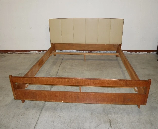 Letto matrimoniale anni “60. Modernariato italiano
