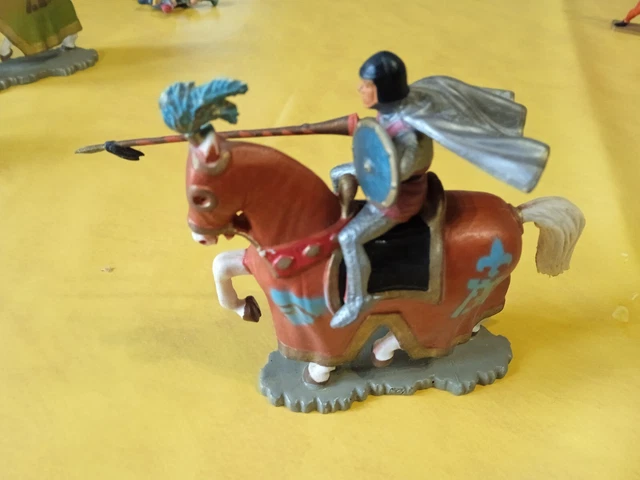 CHEVALIER EN TOURNOI Starlux années 1960 - Vintage - Parfait état EUR