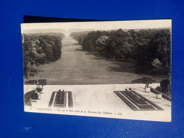 Cpa Compiègne Vue Sur Le Parc Prise De La Terrasse Du Château