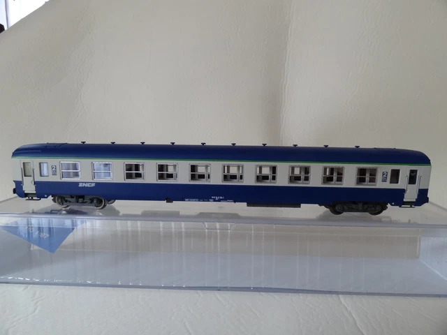 2 voitures DEV AO A8 et C10 1CL et 2CL Sud Est, Sncf - REE NW272