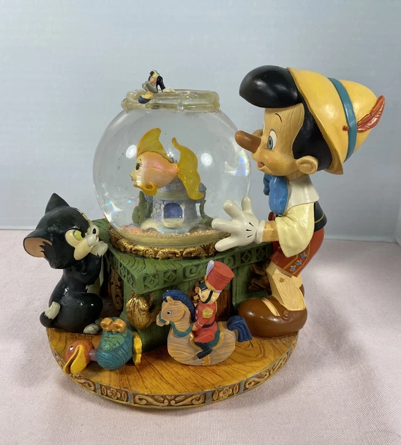 DISNEY PINOCCHIO TOYLAND Music Box Fishbowl Figaro Snow Globe 70.00