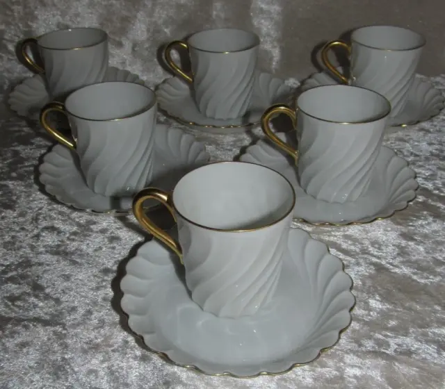 Série de 6 tasses à café moka porcelaine blanche Limoges Haviland torse filet or