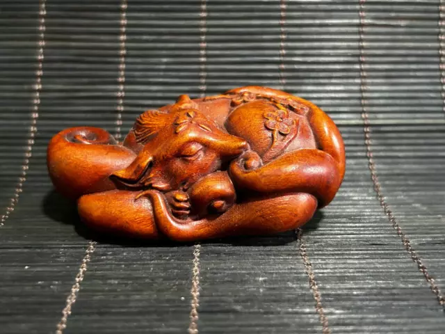 chinese boxwood handmade nine-tailed fox statue netsuke collection hand piece
