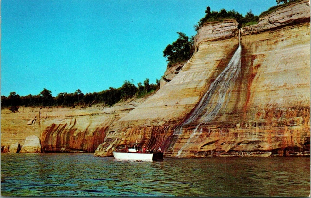 Munising MI Pictured Rocks Bridal Veil Falls Postcard unused (23072)
