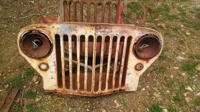 Willys Wagon White Rust Grill pointy nose #1