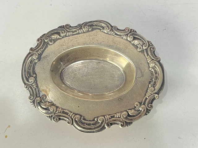 Ring in contrasted silver