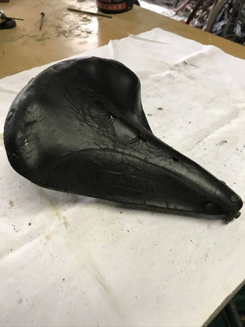Selle De Vélo De Course Ancienne - Marque GLORIEUSE - Cuir Marron - France