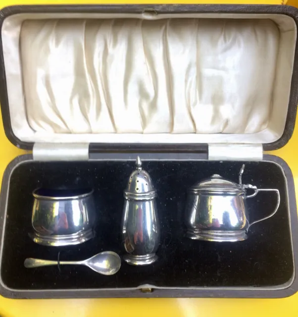 Solid Silver Cruet /Condiment Set 4 Piece Hallmarked For Birmingham 1929