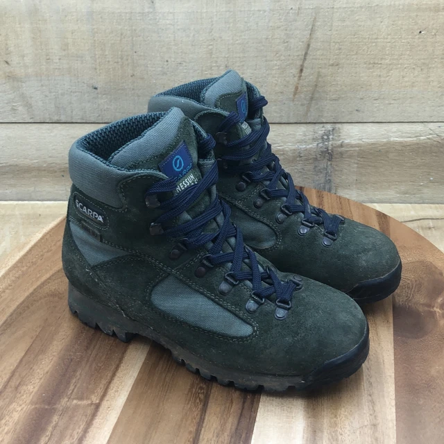 Walking boots sales size 6.5