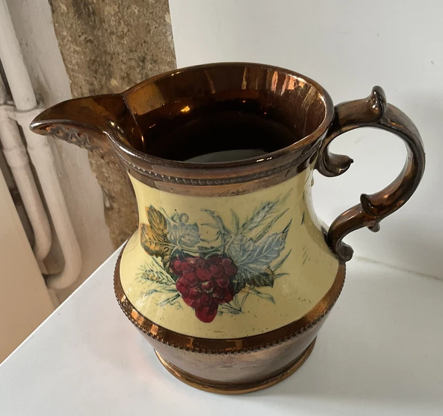 Ancien Grand Pichet Pot À Lait en faïence de JERSEY Déco Rétro Raisin Collection