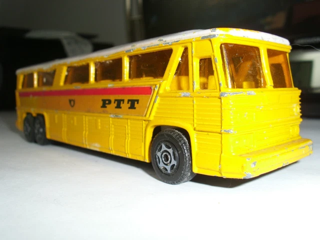 CORGI   Greyhound Bus  Exportversion für die Schweiz, als PTT Postbus, SELTEN