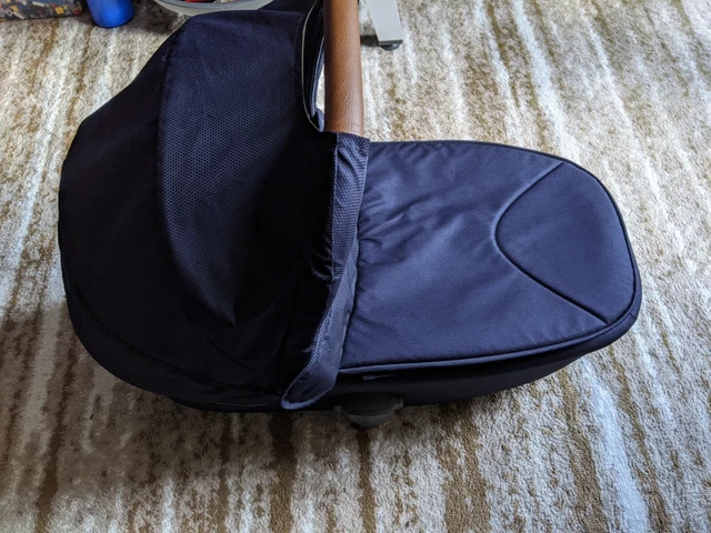 Mamas & Papas Flip XT Carrycot Navy Blue