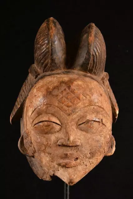 13098 An Old African Punu Mask Gabon
