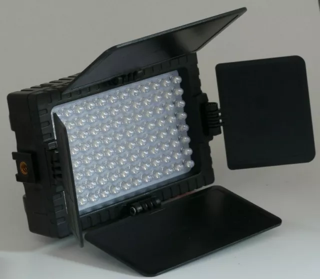LED Lampe Falcon Eyes DV-96V-K1 Set Dimmbar Batterie oder Akku NP-F750 betrieben