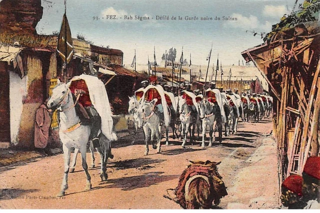MAROC - SAN64521 - Fez - Bab Ségma - Défilé de la Garde Noire du Sultan