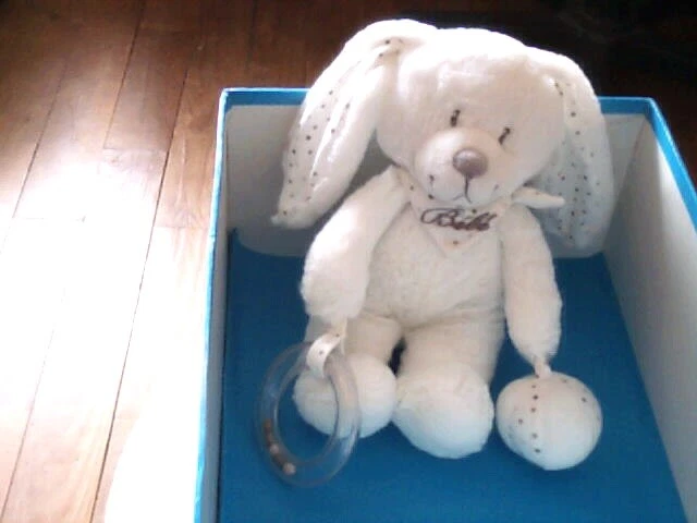 Doudou 5651 / Peluche Lapin Activites "Pommette" Balle/Anneau - Blanc Pois...