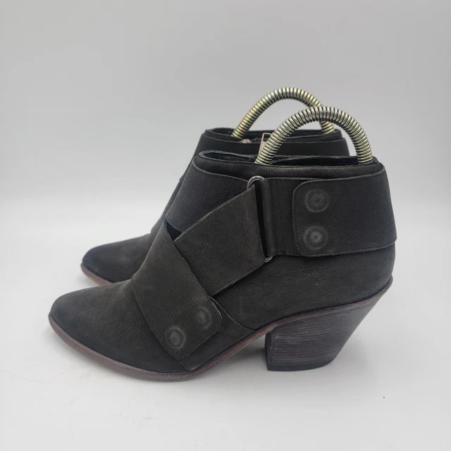 LD Tuttle Charcoal Black Leather Ankle Block Heel Booties EU 39 US 8 Strap LD Tuttle Charcoal Black Leather Ankle Block Heel Booties EU 39 US 8 Strap