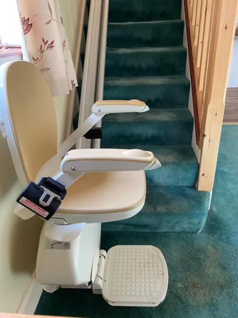 Acorn 130 T 700 Stairlift - Straight