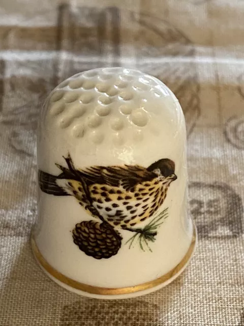 Porzellan Fingerhut von Ashleydale Vogel Thimble Porcelain De A Coudre 2