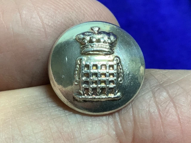 BARON RAGLAN (SOMERSET) A PORTCULLIS 16mm S-P LIVERY CUFF BUTTON FIRMINS 1850s