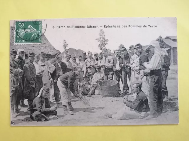 CPA MILITARY CAMP SISSONNE (Aisne) Corvée POTATO PEELING