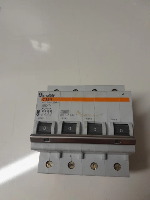 16A Merlin Gerin Multi 9 C45N Single Pole MCB Switch At ₹ 150/piece In Vadodara - Foto 5