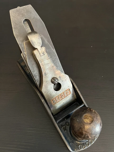 Vintage Record Stanley  No.4 Wood Plane Carpenters Joiners Cabinet Maker