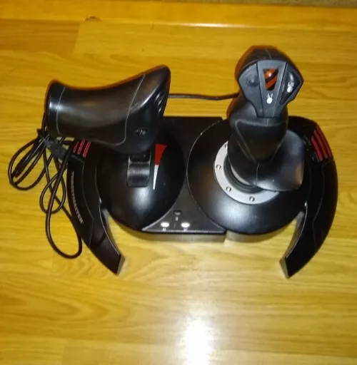 Thrustmaster T-flight Flight Stick - Black