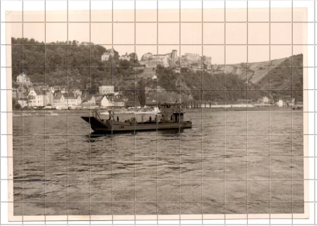 Foto frühe Bundeswehr Pioniere aus Holzminden Landungsboot L 915 Übung Rhein