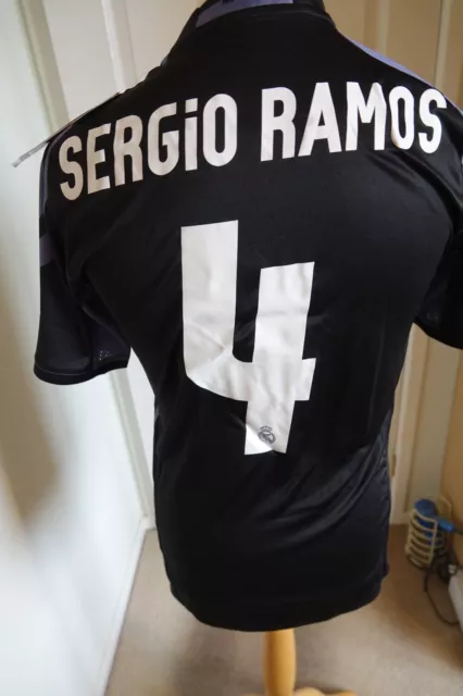 ** Sergio Ramos ** Real Madrid Away  Shirt  2016-17 Bnwt Size Small