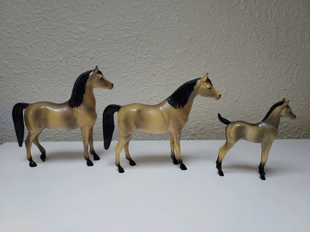 Vintage Hartland Plastics 3Pc Horse Set.