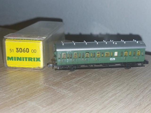 Wagon à Bagages Minitrix N - CIWL Orient-Express, éclairage Intérieur, époque I - Occasion En Excellent état Avec Boîte