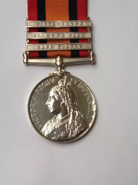QUEEN'S SOUTH AFRICA MEDAL 3 x CLASPS TO 3078 PTE BREWER CAMERON  HIGHLANDERS.