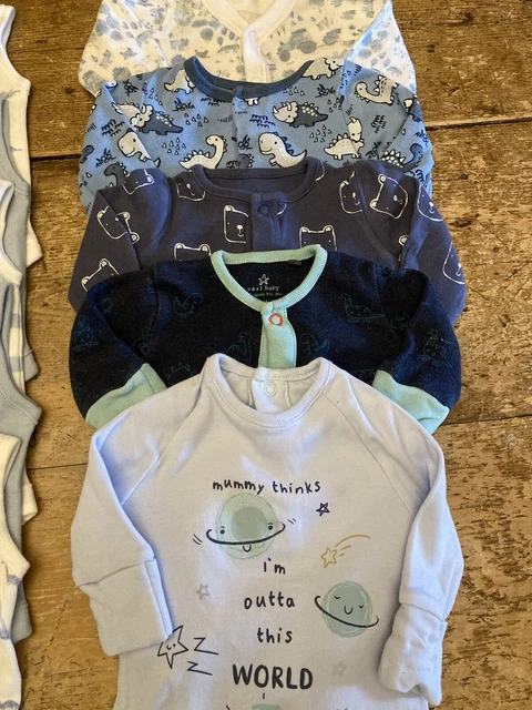 Boy Newborn Clothes Bundle (1) 6