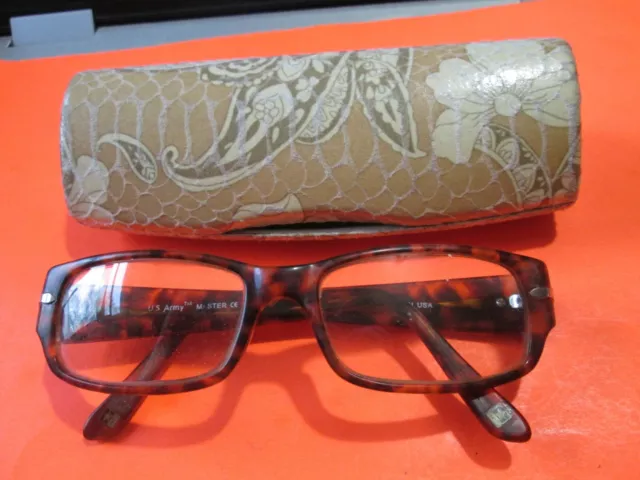 US Army vintage AMBER 140 DESIGN GLASSES WITH FUNKY CASE USA Military Issue